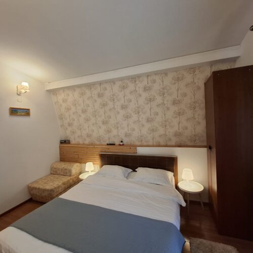 Room1