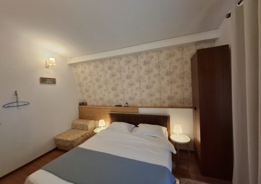 Room1